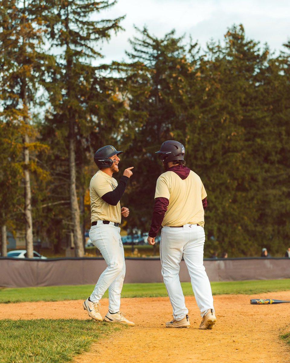 KUBearsBaseball's tweet image. 𝐆𝐌 𝟑 → 𝐓𝐨𝐝𝐚𝐲 → 𝐍𝐨𝐫𝐭𝐡 𝐂𝐚𝐦𝐩𝐮𝐬 𝐅𝐢𝐞𝐥𝐝 

For all the bragging rights 🏆 

#FillTheHill | #FallWS25