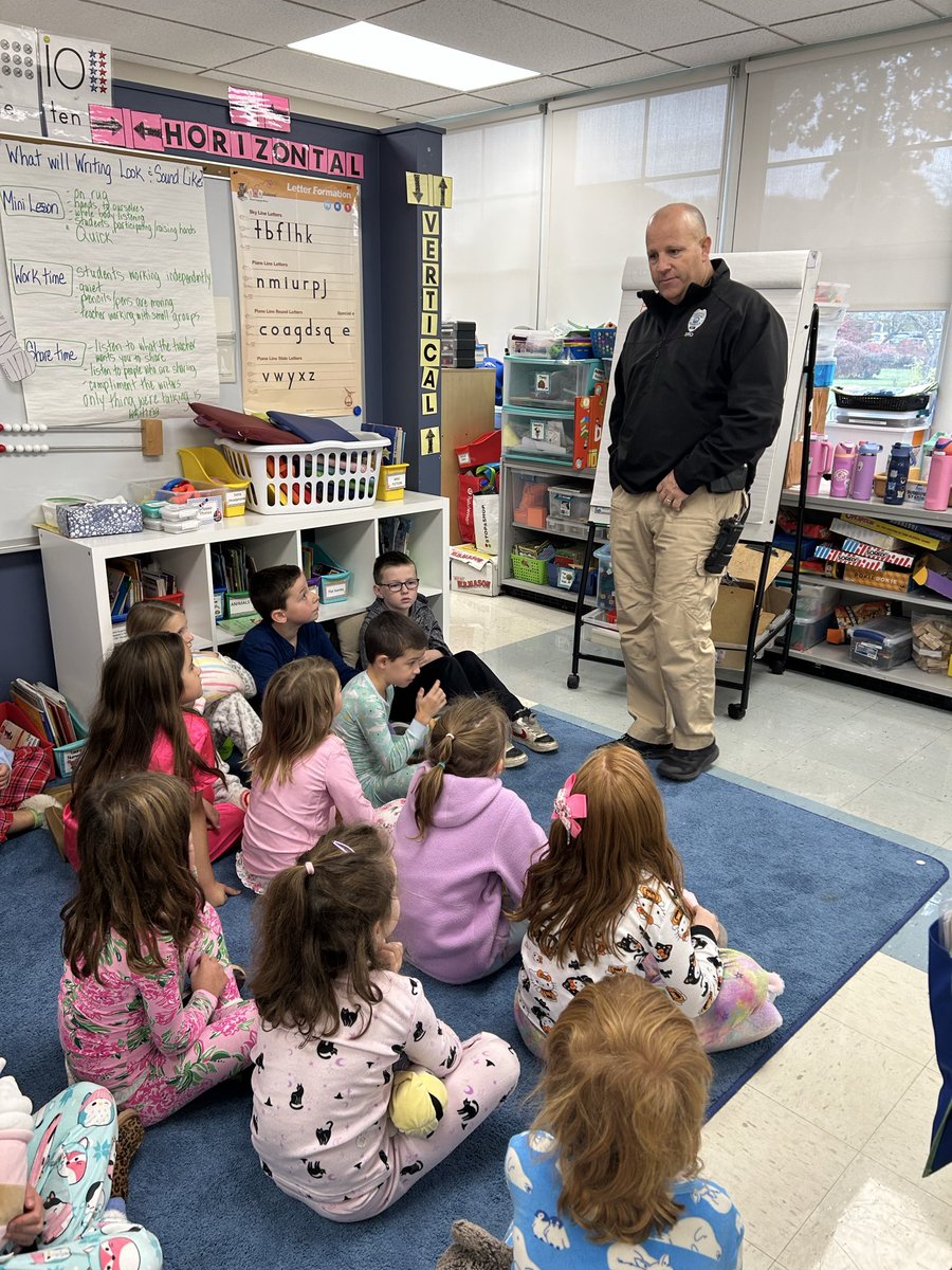 Mrs. Rowell’s Class tweet media