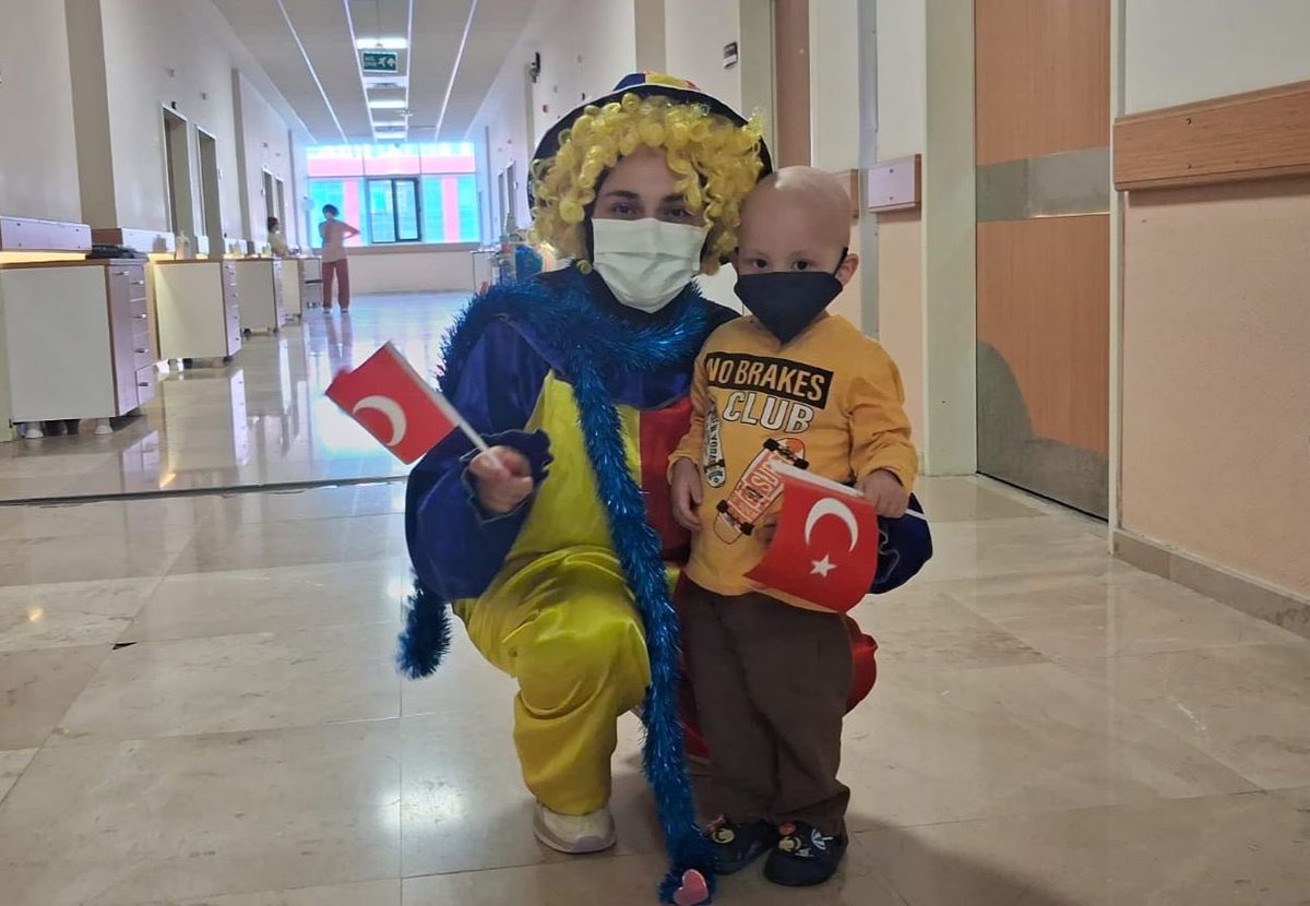 GSB Afyonkarahisar Yurtları (@afyonkygm) on Twitter photo 📍Destine Hatun Yurdu
Afyon Sağlık Bilimleri Üniversitesinde tedavi gören çocuklarımızı ziyaret ederek Cumhuriyet Bayramı coşkusunu onlarla paylaştık. 🇹🇷
Çocuklarımıza ay yıldızlı bileklikler ve bayraklar hediye ederek yüzlerinde tebessüm, yüreklerinde Cumhuriyet sevincini 📍Destine Hatun Yurdu
Afyon Sağlık Bilimleri Üniversitesinde tedavi gören çocuklarımızı ziyaret ederek Cumhuriyet Bayramı coşkusunu onlarla paylaştık. 🇹🇷
Çocuklarımıza ay yıldızlı bileklikler ve bayraklar hediye ederek yüzlerinde tebessüm, yüreklerinde Cumhuriyet sevincini