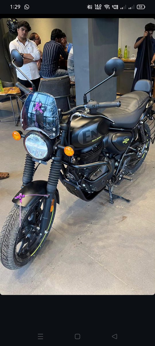 Harsh_mishra69's tweet image. Ready to chase horizons with my new Hunter 350 🌅 #hunter350 #RoyalEnfield #graphitegrey #RoyalEnfieldIndia