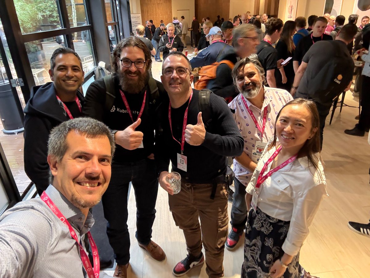 mischa_vdburg's tweet image. Hi, I'm looking to connect with people interested in:
1. Kubernetes
2. Linux
3. Open Source
4. Homelabs
5. Self hosting
6. DevOps
7. Platform Engineering
8. Landing your first tech job
9. Privacy and Security
10. On-prem Kubernetes
Comment if you like this stuff too!