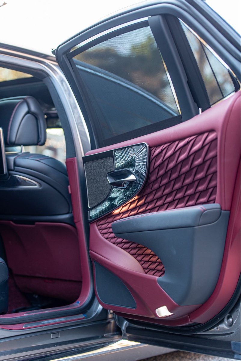 センチュリーsuv欲しすぎる…
当時LSに切子ガラスのOP入れるくらいトヨタ好きなんで売ってくれませんかね