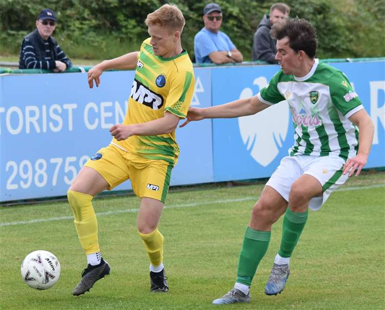 "He fits the bill perfectly for what I believe we’re trying to build at Margate. That’s a team for the future."

<a href="/margate_fc/">Margate FC</a> player-manager <a href="/BenGreenhalgh/">Ben Greenhalgh</a> on his latest signing

kentonline.co.uk/thanet/sport/g…