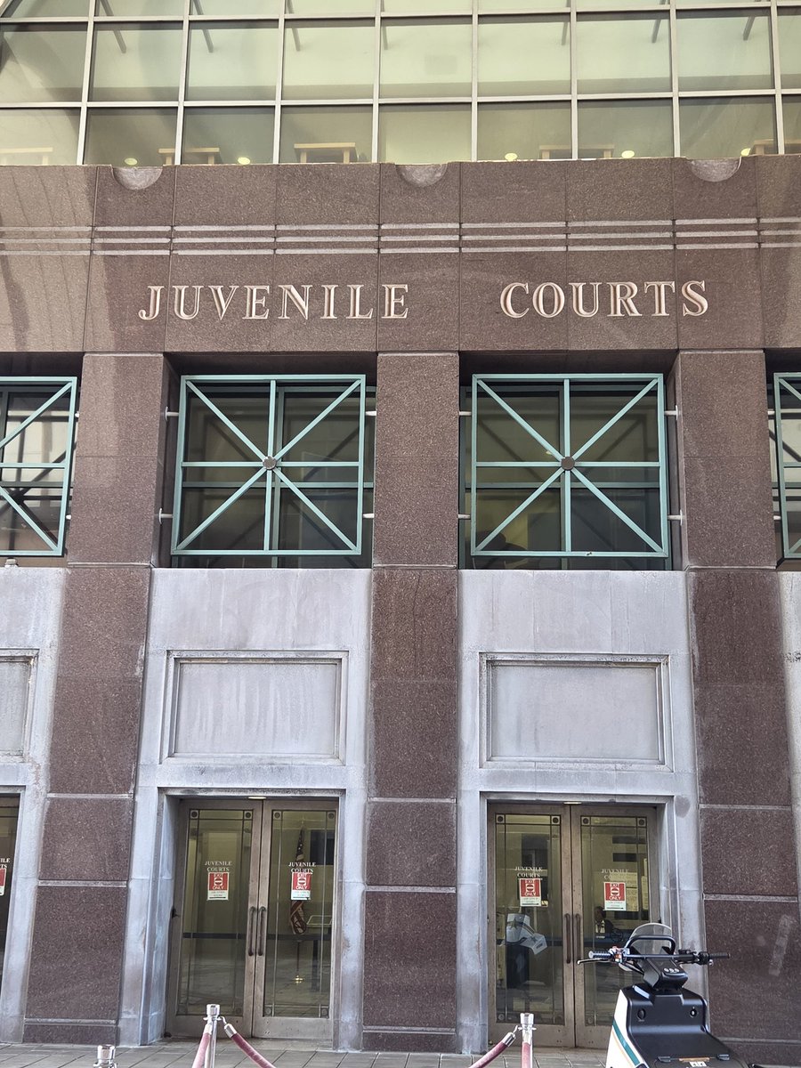 RUpstream's tweet image. In court today with client. A big part of restoration is reuniting with their children.
We pray for this reunification #endhumantrafficking