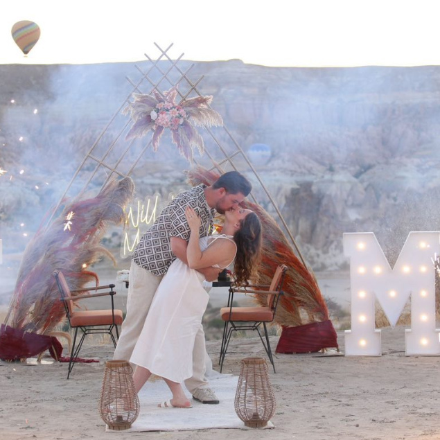 AngelicDiamonds's tweet image. A sparkle that started it all. 💍
#ProposalStory #AngelicDiamonds #RealCouples #Engagement #LuxuryLove