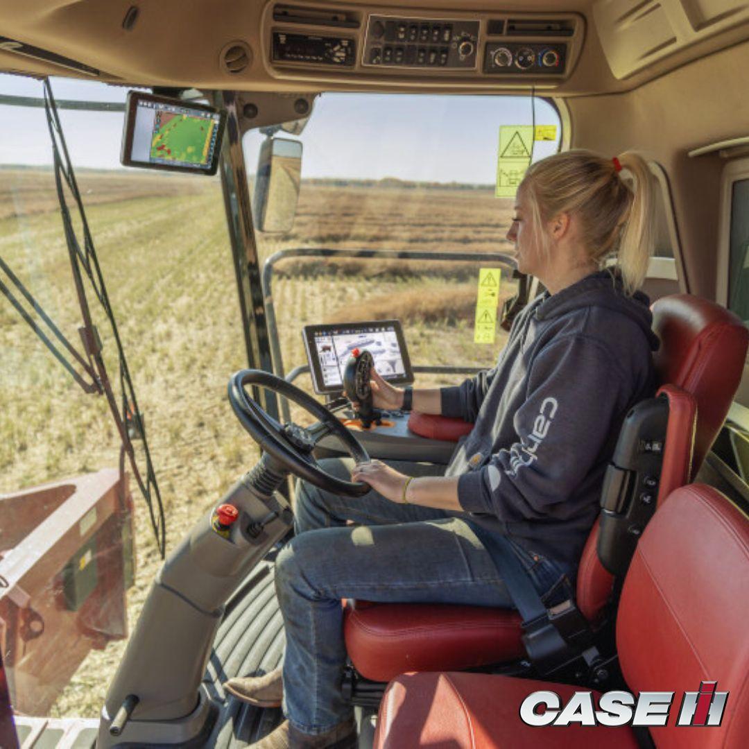 DPEPrecision's tweet image. Transform your farming with innovative technology paired with the superior performance of Case IH Combines, to deliver efficiency in every acre.

#CaseIH #FarmTech #OntAg #Harvest25