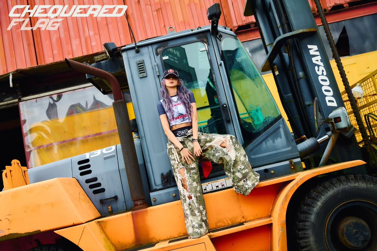 FrenchInSomnia's tweet image. [YouTube : Dami Official] 29.10 #dreamcatcher

DAMI 1st single [Chequered Flag]
Concept Photo B 
2025.10.31. 12PM (KST)

Photographies également disponibles sur Instagram.