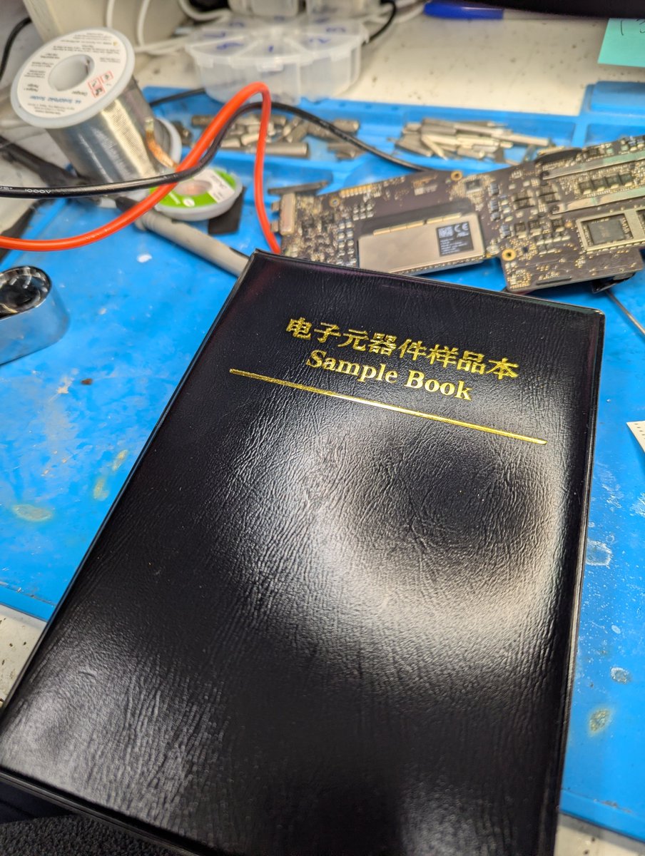 GeekOnTheLoose's tweet image. Deanna thought my book of smd resistors was a Chinese Bible.

#electronics #computers