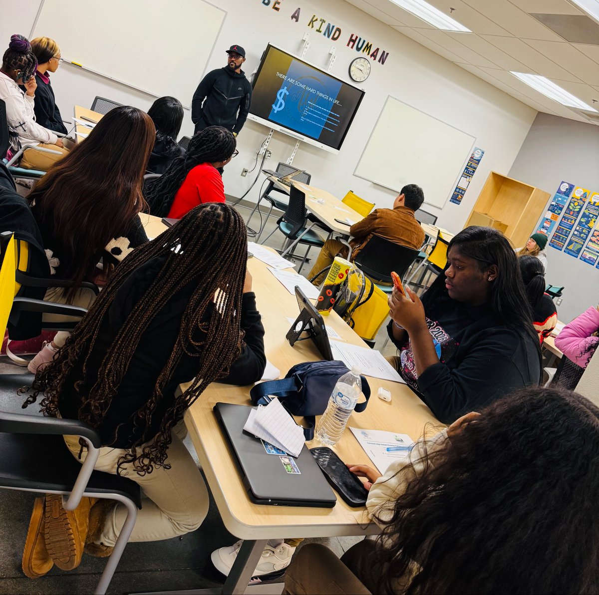 _JacobsLadder's tweet image. Stephen Quander, Jr.  stopped by Fairmont Heights High to drop real world knowledge on financial literacy with our future nurses! 💙

Understanding money isn’t just math, it’s a life skill that empowers teens to dream bigger, save smarter, &amp;amp; build their future!
 #LifeSkills #FHHS