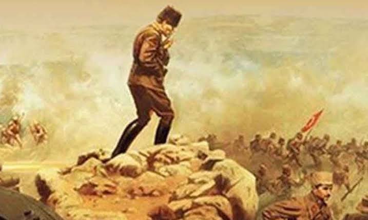 mmmmssssddd's tweet photo. Kalmasın gözünüz arkada, Cumhuriyet 102 yaşında... 🇹🇷 https://t.co/nGSQQFvENE