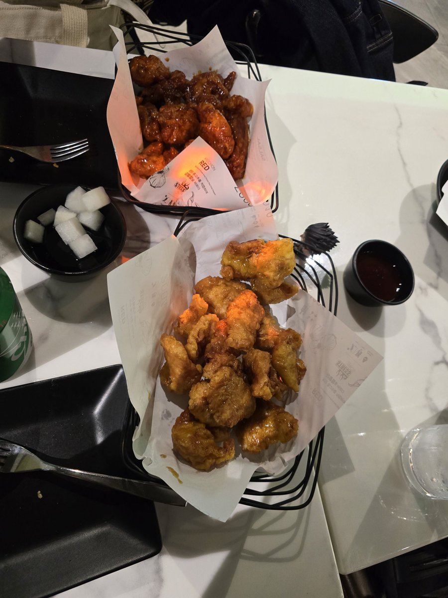 erumo1023's tweet photo. チキン食う https://t.co/yQdmF369Dc