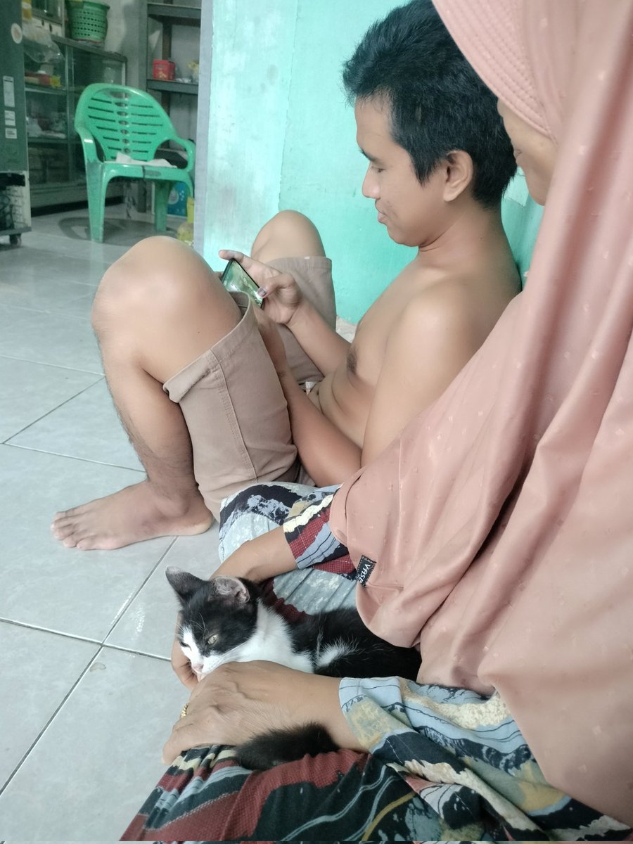 riana07's tweet photo. Jangguik si manja https://t.co/McLHzemQcT