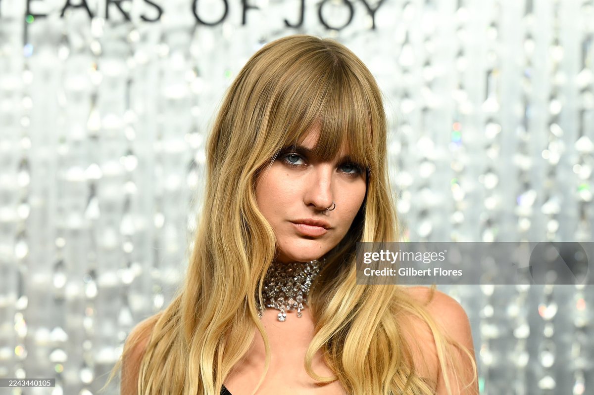 touchofangelll's tweet photo. victoria de angelis looking mesmerizing at swarovski event last night in LA. https://t.co/z78XPJkAnt