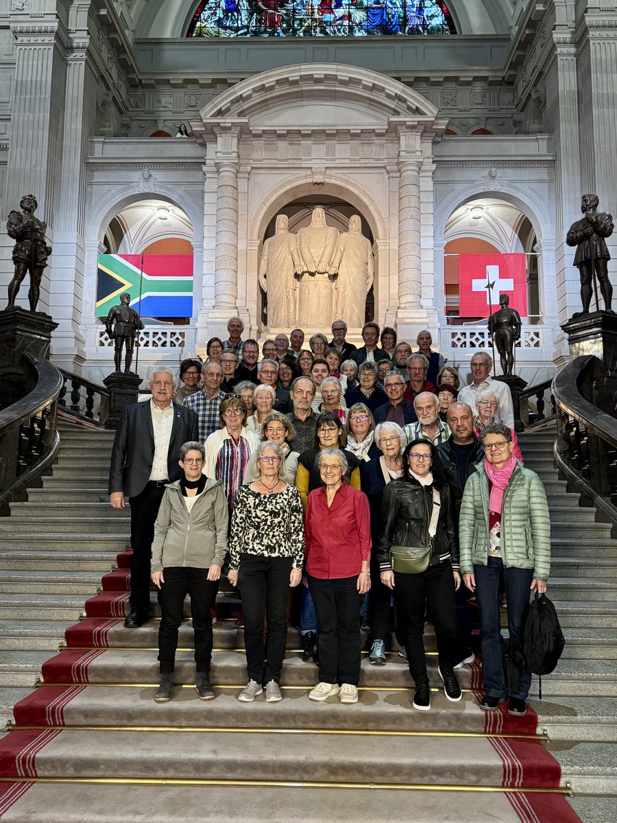 Bundeshausführung mit der Prisma Kirche Rapperswil-Jona – just am Vortag des Staatsbesuchs des südafrikanischen Präsidenten. Ein seltenes Bild 👌