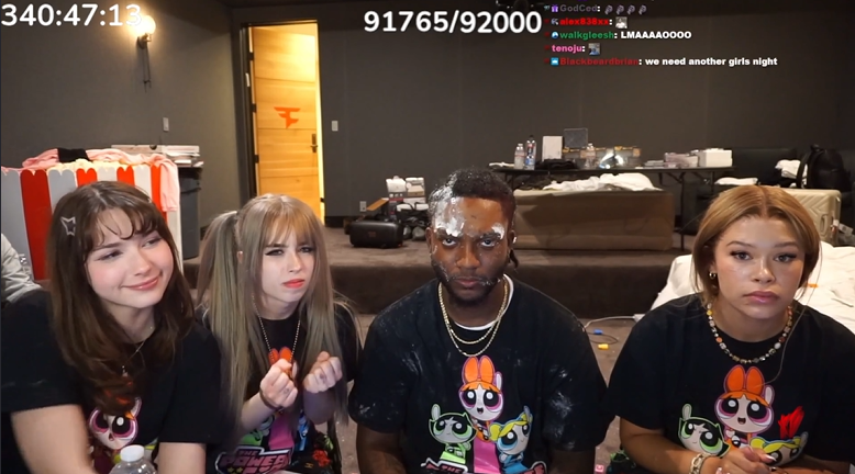 FlameHandsome's tweet photo. Before and After: Girls Night https://t.co/KUNmkDZef8