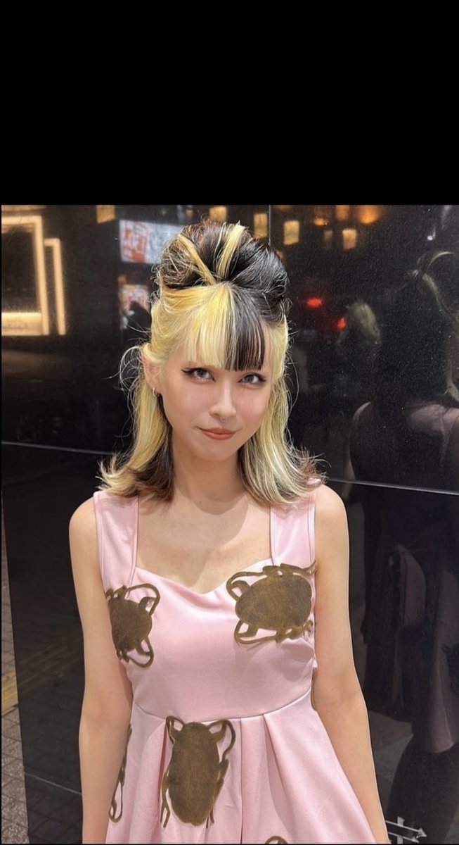torilu's tweet photo. /／
🔻10.18㈯19㈰ 新宿ロフト🔥
📢日本最大ガレージパンクの祭典
🎃#HalloweenBall2025🎃
\＼

私がギター担当 仙台
❏Dr.psychedelic poodle🐩
1988年の映画【#HAIRSPRAY】の仮装👻

✂️手作りゴギブリワンピース👗

2007年リメイク版の劇中歌
#GoodMorningBaltimore  カバー🚀❣️
#Halloween https://t.co/ovWHgNI06M