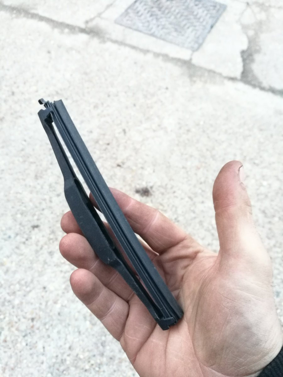 SPOILERS INCOMING!

If you haven't seen the vid from last night, tread lightly on my socials today, because a link to the raffle will be incoming shortly*

*when they've approved it, cos it got flagged for restricted content 🤨

Meanwhile, here's a tiny wiper from that car...