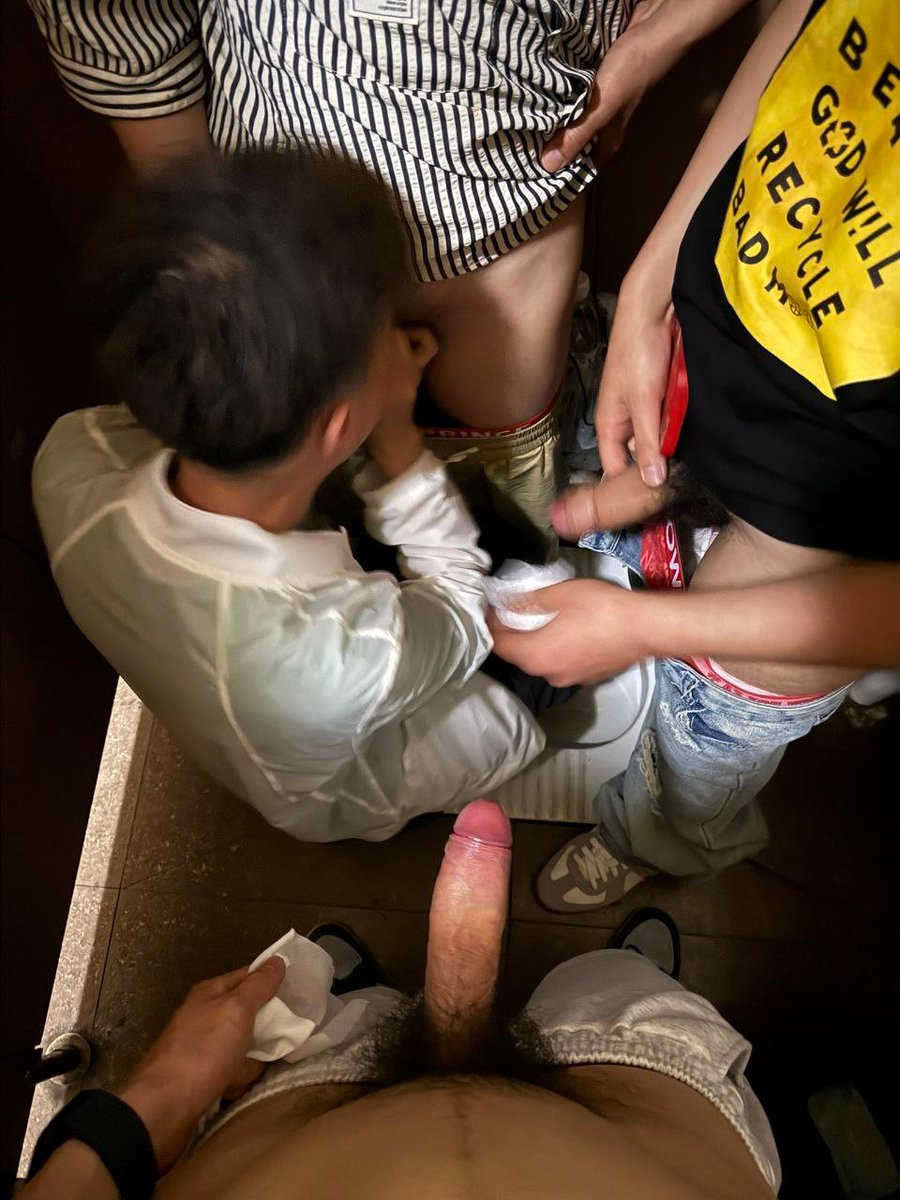 晚上被推友叫去玩鸟洞，没想到这么多人在，厕所都站不下了😂😂果然推上的人就是会玩，还都是我粉丝，下次还想玩，有没有一起去的😋😋