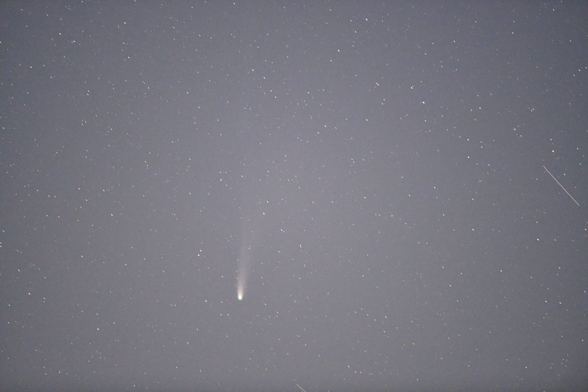 takku2's tweet image. 今日夕方、ちょっと晴れていたのでレモン彗星とスワン彗星。
#レモン彗星 #スワン彗星 #c2025a6lemmon #c2025r2swan #乙部町 #北海道 #seestar #はこだて天文宇宙クラブ