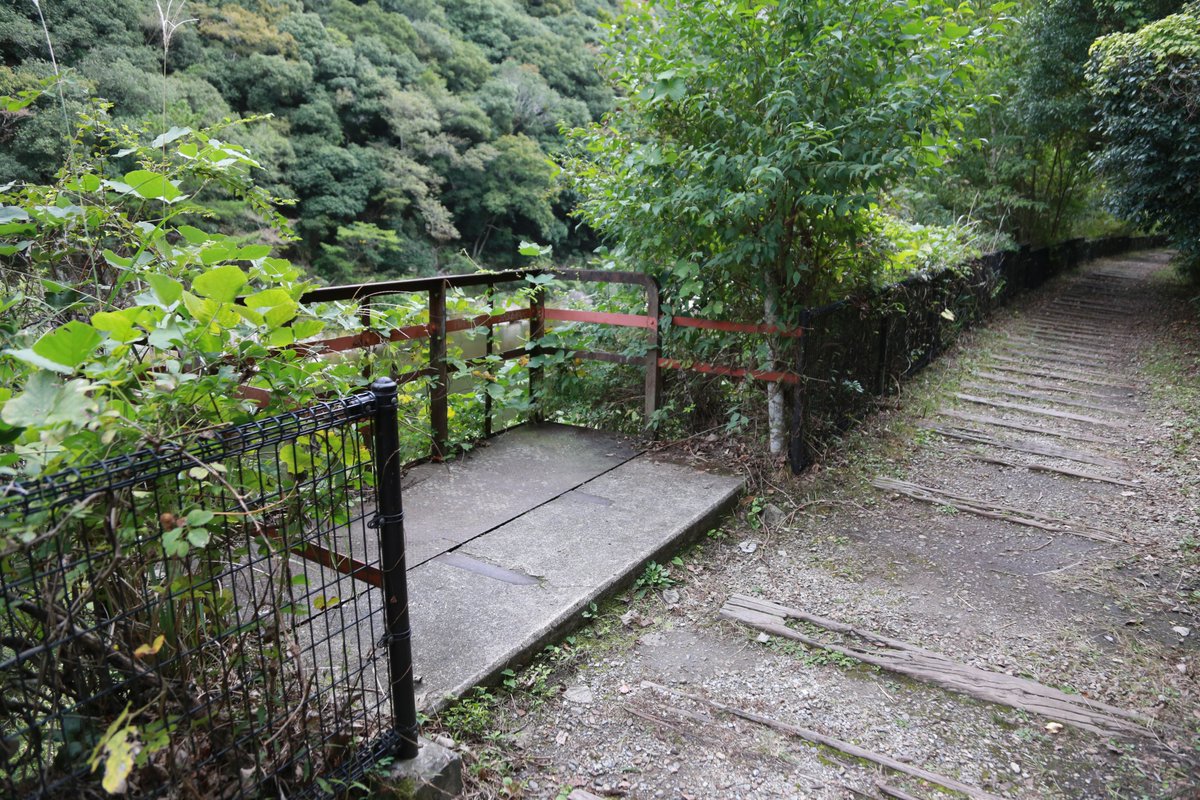 RM_MODELS_neko's tweet image. 関西で行楽スポットというと、やはり京都や奈良を思い浮かべる方も多いかと思いますが、混み合いやすいのが悩みどころ
そこで今回はレイル・ファンらしく廃線跡巡りをしつつ自然も味わえ、大阪駅からも比較的近いスポットをご紹介したいと思います（写真：福島鷺栖）
rail.hobidas.com/feature/527984/