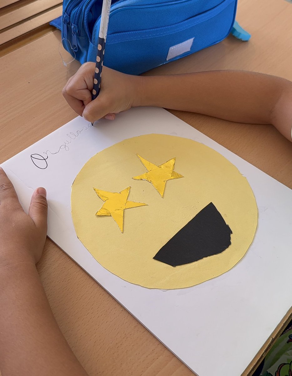 srviruel's tweet image. [#EdTechAI] El ABP-IA es una realidad. En el ABP-IA &apos;Emociones en Armonía&apos;, el alumnado de 1º de Ed. Primaria ha utilizado IA en las fases del ABP-IA.

➤ IA (ChatGPT) para la evaluación formativa de prototipos.
➤ IA para la retroalimentación y optimización adaptativa en vivo.