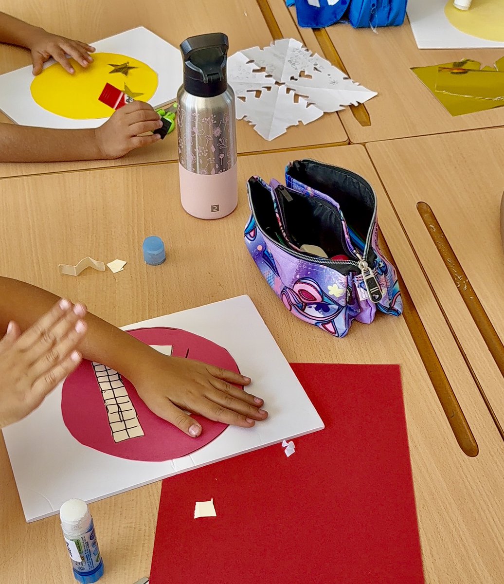 srviruel's tweet image. [#EdTechAI] El ABP-IA es una realidad. En el ABP-IA &apos;Emociones en Armonía&apos;, el alumnado de 1º de Ed. Primaria ha utilizado IA en las fases del ABP-IA.

➤ IA (ChatGPT) para la evaluación formativa de prototipos.
➤ IA para la retroalimentación y optimización adaptativa en vivo.