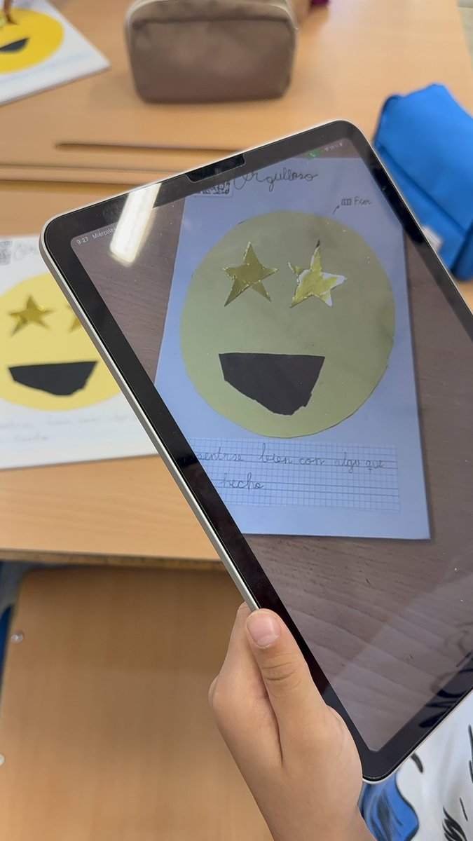 srviruel's tweet image. [#EdTechAI] El ABP-IA es una realidad. En el ABP-IA &apos;Emociones en Armonía&apos;, el alumnado de 1º de Ed. Primaria ha utilizado IA en las fases del ABP-IA.

➤ IA (ChatGPT) para la evaluación formativa de prototipos.
➤ IA para la retroalimentación y optimización adaptativa en vivo.