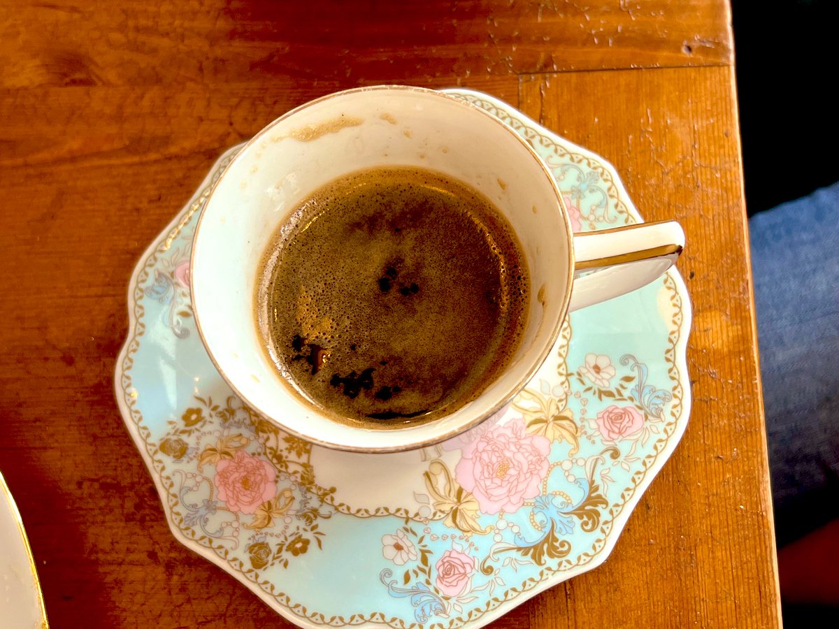 ملاحظة : 

لا يعقل أن يشارك الانسان أحزانه ، مصائبه و مشاكله مع الاخرين على المواقع و هو بشيء ليس هين لانه إسهام في نشر طاقة سلبية و ذبذبات منخفضة تنتشر مثل النار في الهشيم🌟

و وقت الفرح و المرح يمشي بمبدأ إستعينوا على قضاء حوائجكم بالكتمان خوفا من العين و الحسد 🌟🌞

لمن يتدبر