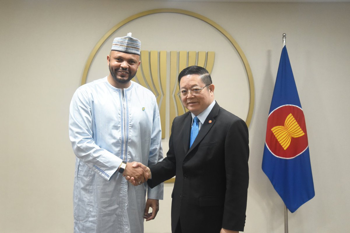ASEAN's tweet photo. Secretary-General of ASEAN, Dr. Kao Kim Hourn, today received a courtesy call by the Secretary-General of the Organisation of African, Caribbean and Pacific States (OACPS) Moussa Saleh Batraki, at the ASEAN Headquarters/ASEAN Secretariat, marking the first-ever meeting between the two Secretaries-General. During their discussion, both sides exchanged views on shared values and explored potential areas of cooperation between ASEAN and the OACPS, particularly in the fields of the creative economy, sustainable development, and climate change.