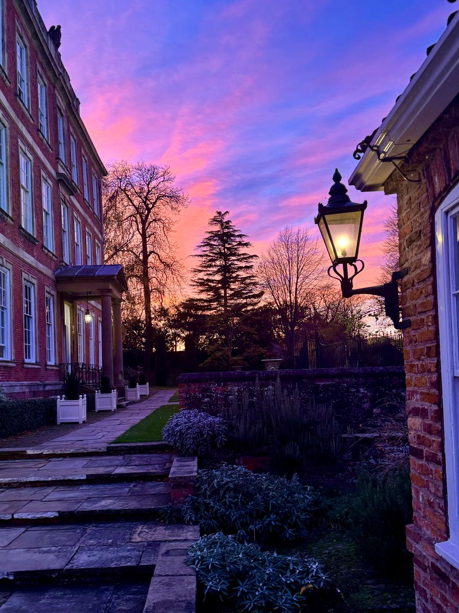 As autumn deepens, the gardens take on a golden glow, the air is crisp, and the Hall feels wonderfully still. Take a moment to pause, wander the paths, and enjoy the quiet beauty of the season.🍂

A little time out, a little inspiration, just for you…✨