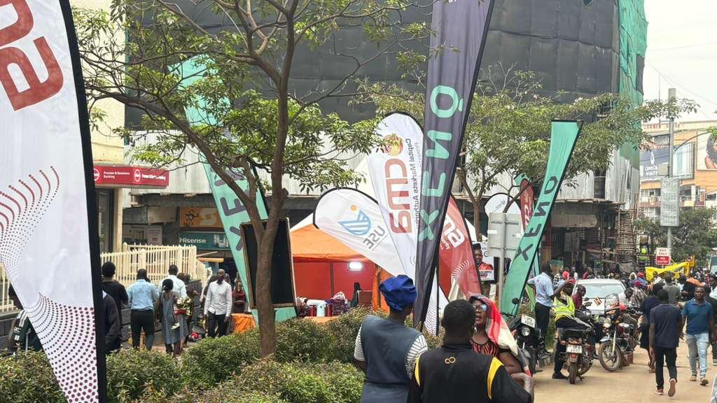 CmaUganda's tweet photo. Happening Now!

The Capital Markets Authority (CMA) is participating in a two-day Investor Roadshow and educational sessions in downtown Kampala, engaging traders mobilized by KACITA Uganda on investment opportunities in Uganda’s capital markets.

During the engagement, CMA’s PR Manager, Lyn Tukei, cautioned the public against investment fraud, urging Ugandans to invest only through licensed firms and professionals approved by the Authority. She reaffirmed CMA’s strong mandate to protect investors and promote a fair and transparent market.

Several capital markets intermediaries; including @USEUganda, @SbgSecuritiesug,  Xeno, and Britam, are exhibiting and sharing practical insights on unit trusts and other investment products to help traders grow and diversify their wealth.

#WorldInvestorWeek2025
#InvestorRoadshow
#InvestWisely #CapitalMarkets
