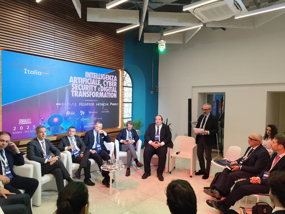 gabferrieri's tweet image. 📌 Settimana di fuoco per l’innovazione italiana con ANGI in prima linea! Come Presidente ho portato la voce dei #giovani #innovatori come relatore in tre eventi strategici, nell’ordine che ha scandito il ritmo del cambiamento.

🇮🇹 Primo appuntamento: Piazza Montecitorio per il…