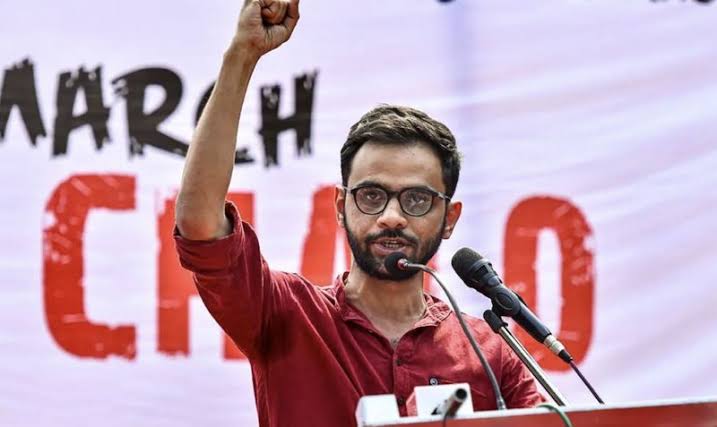 MDAltamashraza's tweet image. रेपिस्ट आसाराम को राजस्थान हाईकोर्ट ने 6 महीने की बेल दी !!

एक बच्ची से रेप के मामले में आसाराम उम्रकैद की सजा काट रहा है।

और वहां उमर खालिद और सर्जिल इमाम जैसे एक्टिविस्ट को 5 साल से बगैर किसी ट्रायल और जमानत के जेल में रखा है 
#Azadi