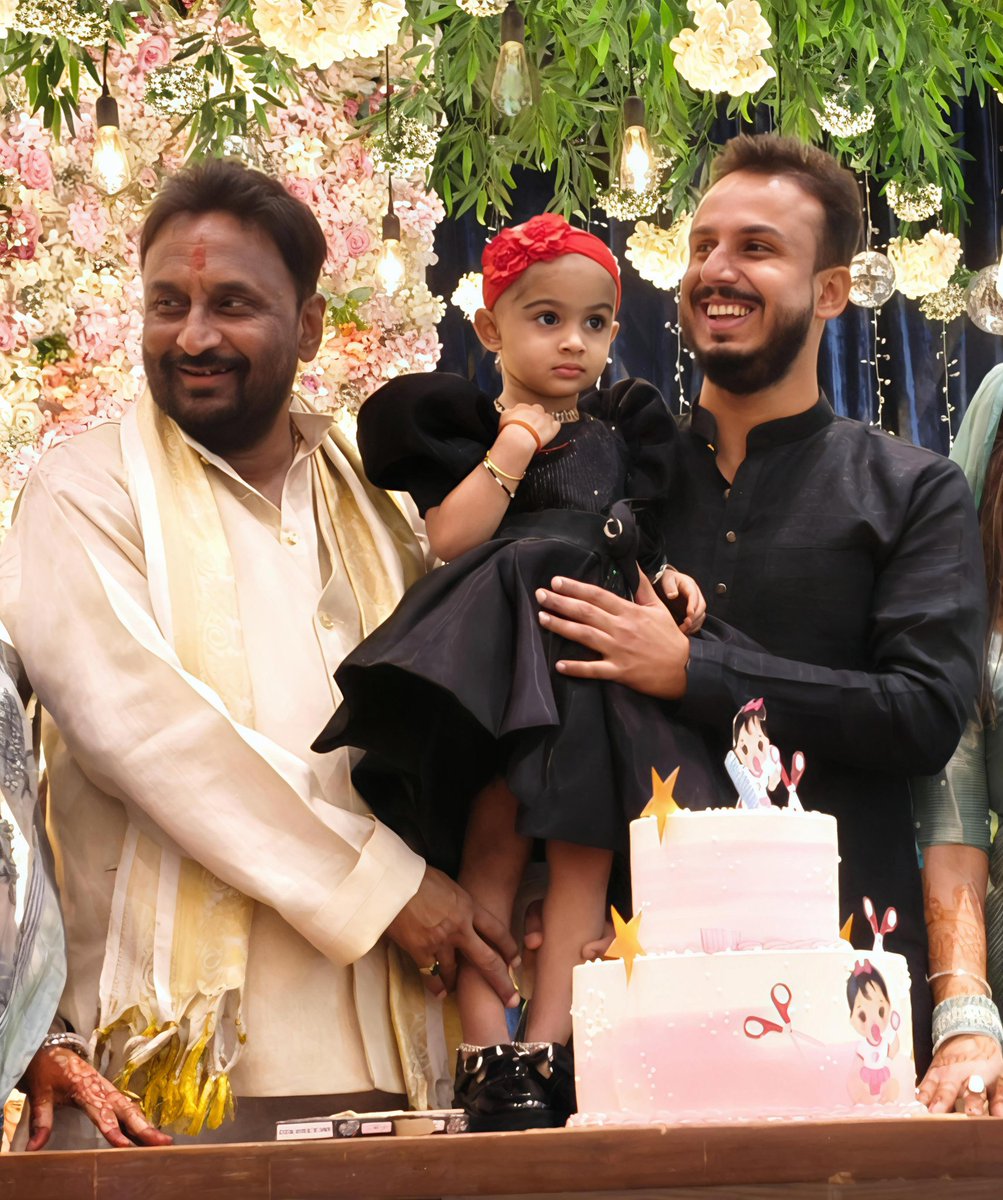 मेरे सुपुत्र प्रिय परिमल शुक्ला को जन्मदिन की शुभकामनाओं सहित ढेर सारा आशीर्वाद।
#happybirthday