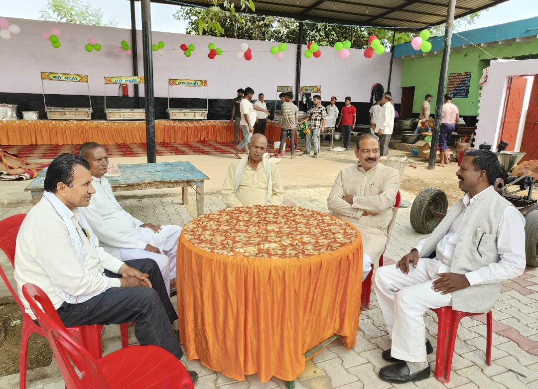 आज (29.10.25) बुलंदशहर विधानसभा के सूजापुर में श्री रविंद्र लोधी जी के भतीजे व ततारपुर के प्रधान श्री अनिल जी के छोटे भाई के सगाई समारोहों में सम्मिलित हुए