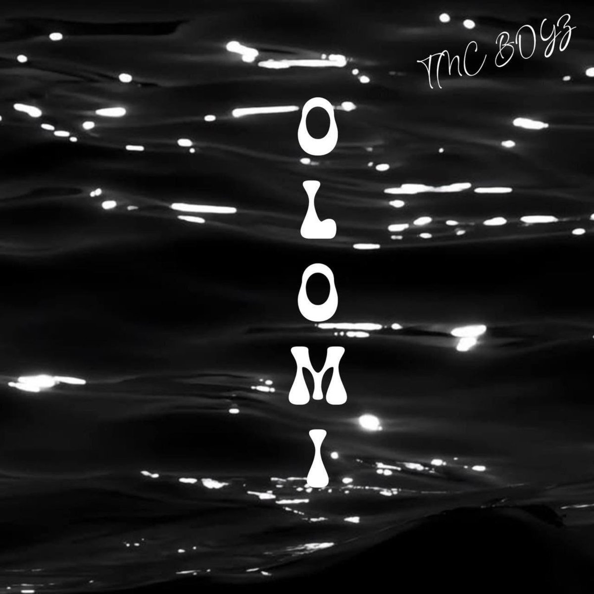 tmc_muzic's tweet photo. 🚨 New Music Alert 🚨
New single “Olomi” drops 31.10.2025 ❤️🔥

🎨 Cover Art: osho 
🎚️ Mixed &amp; Mastered by: @Sammy_Sagay 
🎤 Artists: @Rej_gvibes, @ANCESTORKIMPTON, @iamperez02

Get ready — this one’s special. 💧
#Olomi #NewMusic #AfroVibes #31October #MusicDrop https://t.co/CakvkFVGsN