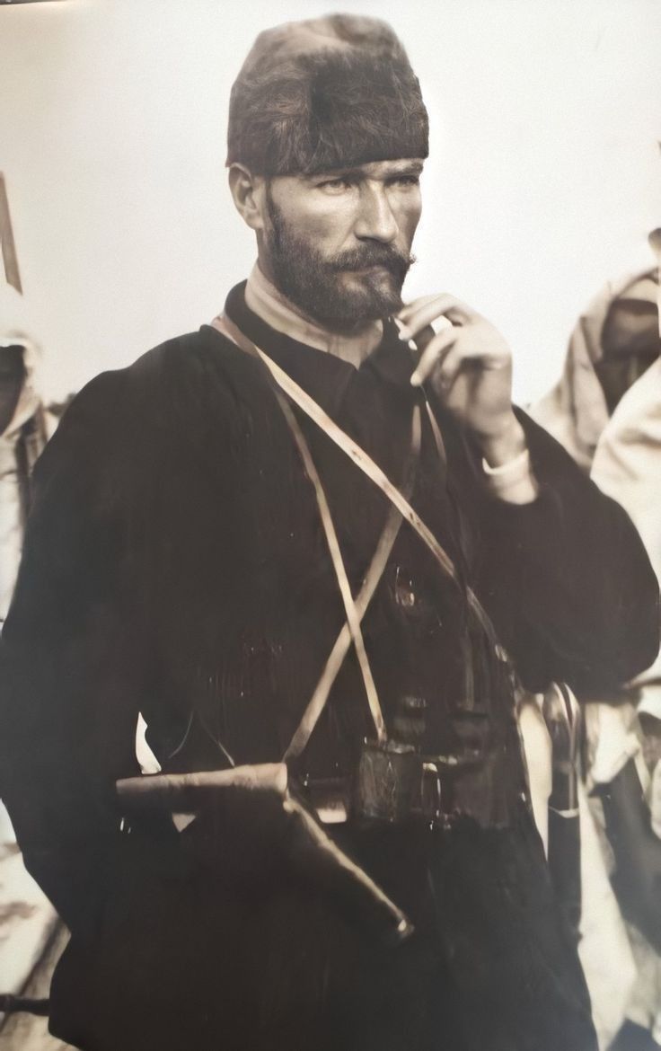 Doğum günün kutlu olsun her pâresini ayrı sevdiğimiz güzeller güzeli memleket 🇹🇷
Şâd olasın paşam 💙