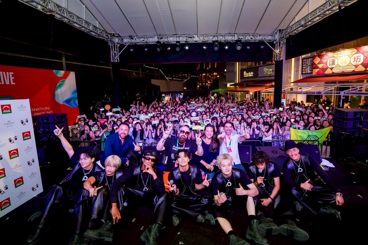 psyfe_member's tweet photo. The moments of Macau✨😊
https://t.co/bJnh9yNIsa

#PCFinMacao
#PSYCHICFEVER
#KOKORO #小波津志
#PCF_SWISHDAT https://t.co/hW8izarRqc