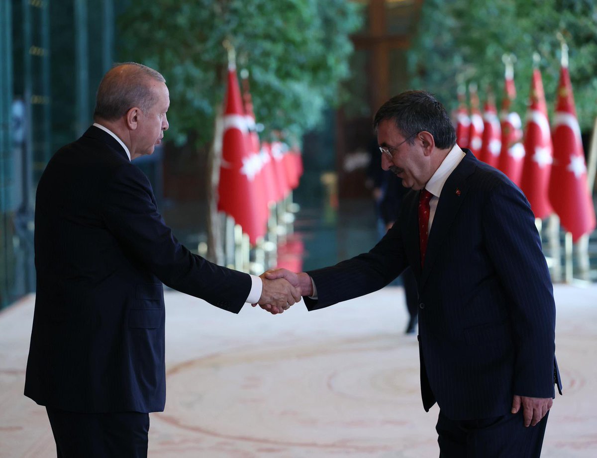 Cumhurbaşkanımız Sayın Recep Tayyip Erdoğan, 29 Ekim Cumhuriyet Bayramı tebriklerini Cumhurbaşkanlığı Külliyesi'nde kabul etti.