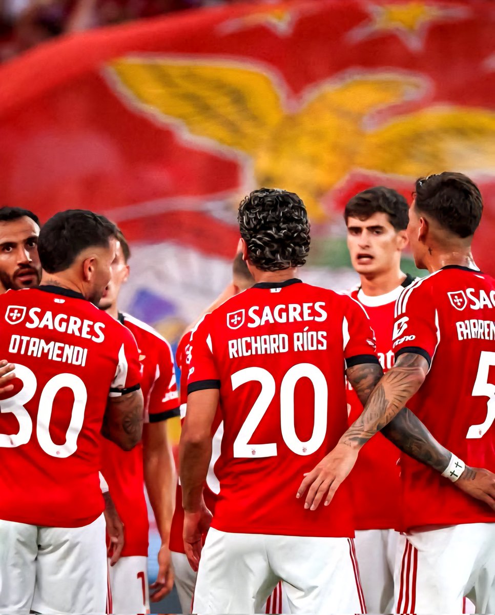 It's match day !

Let's goo Benfica ❤️🤍🦅