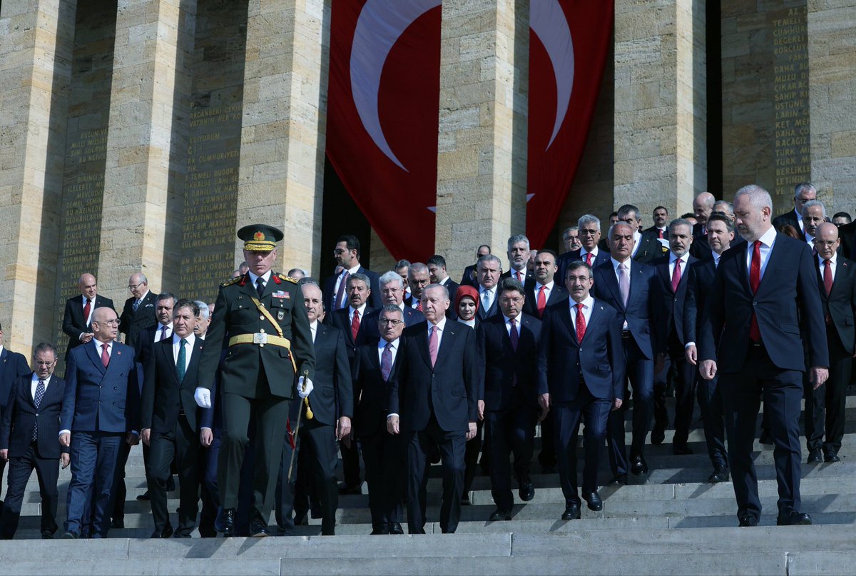 29 Ekim Cumhuriyet Bayramı’nın 102'nci yıl dönümü kutlamaları vesilesiyle Cumhurbaşkanımız Sayın <a href="/RTErdogan/">Recep Tayyip Erdoğan</a>'ın başkanlığında düzenlenen törene katıldık. 

Cumhuriyetimizin Kurucusu Gazi Mustafa Kemal Atatürk'ü ve Millî Mücadelemizin tüm kahramanlarını rahmet ve minnetle anıyorum.