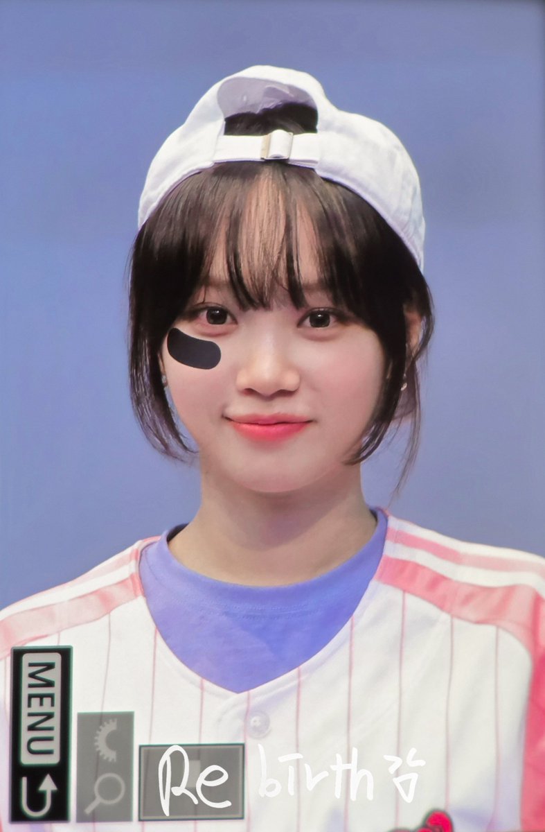 Re_birth801's tweet photo. 251029 채원이

#김채원 #CHAEWON #チェウォン #르세라핌 #LE_SSERAFIM https://t.co/vasmh2MX81