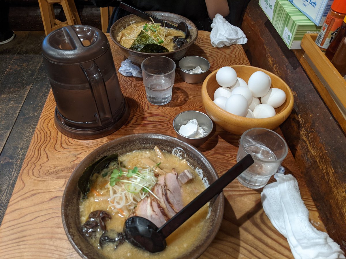 新婚旅行3日目
夜ごはん
マジのリアルガチでしぬほどうまい