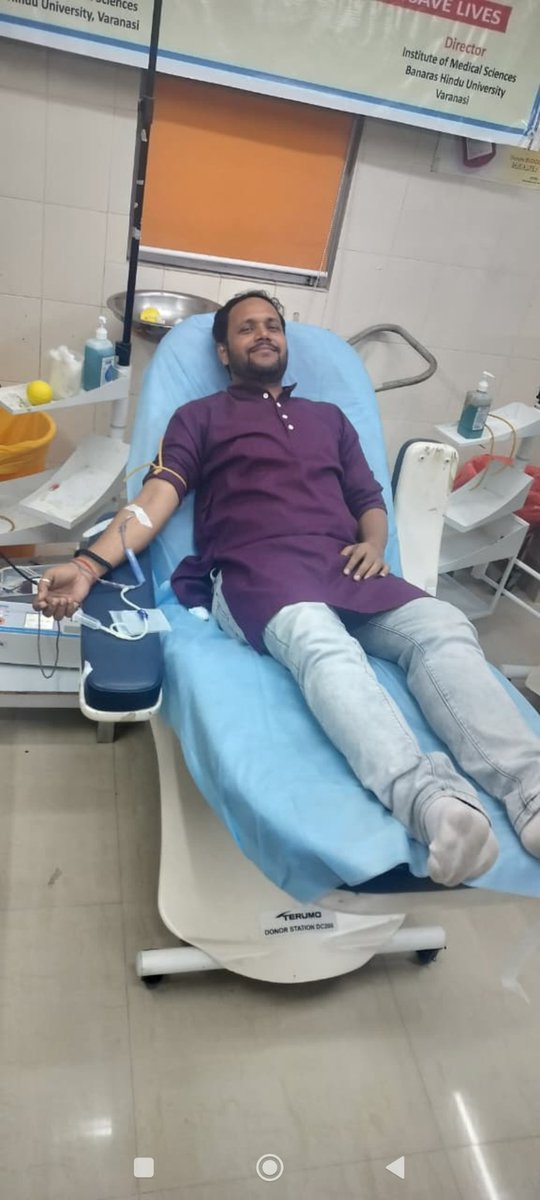 Vikash_BR's tweet photo. 3rd Time Blood Donate for Cancer Patient at BHU Varanasi 
#BloodDonation https://t.co/jAnGXX0O5I