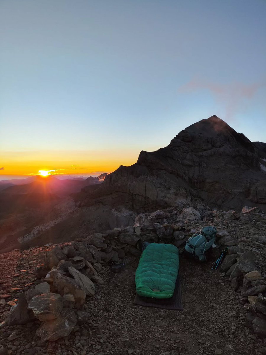 📸 : ALBA  @albaa_x (IG) //  Punta de las Olas (3022 m)📍Ordesa y Monte Perdido / Octubre 2025/ Etiquétanos @travesiapirenaica //