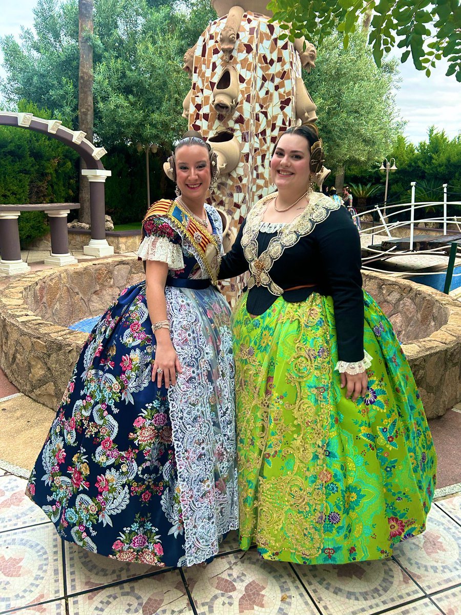 sheila_070's tweet photo. Ja ha començat el nostre any, que poc em vaig enganyar aquell dia que el vaig prometer compartir un any amb tu a les falles💖 https://t.co/r9rrjI8NUm