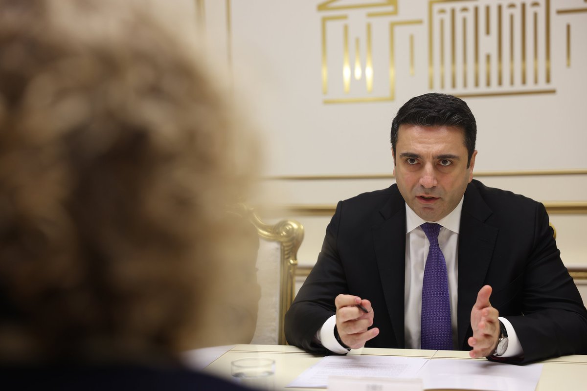 Alen Simonyan tweet media