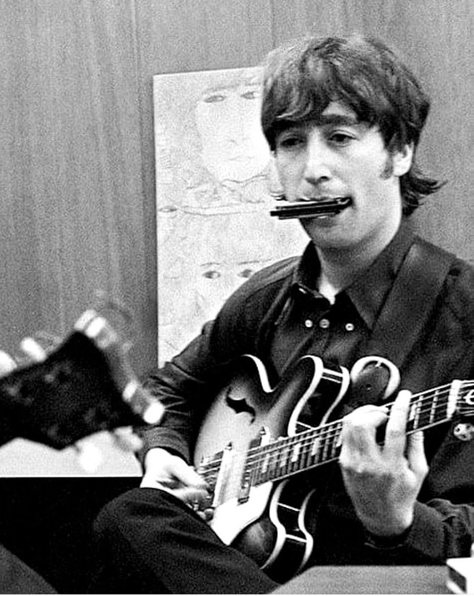 junebug225's tweet image. words cant express how much i love this stupid picture