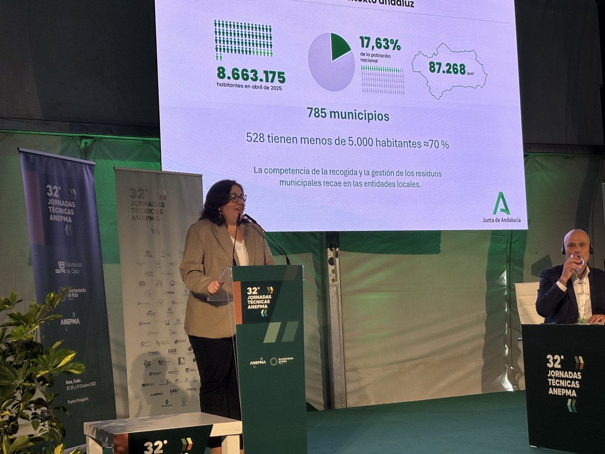Carmen Jiménez Parrado, Directora General de Sostenibilidad Ambiental y Economía Circular. Consejería de Sostenibilidad y Medio Ambiente. Junta de Andalucía, nos explica la complejidad de su territorio en la gestión de residuos municipales
#JornadasAnepma #Rota
<a href="/AndaluciaJunta/">Junta de Andalucía</a>