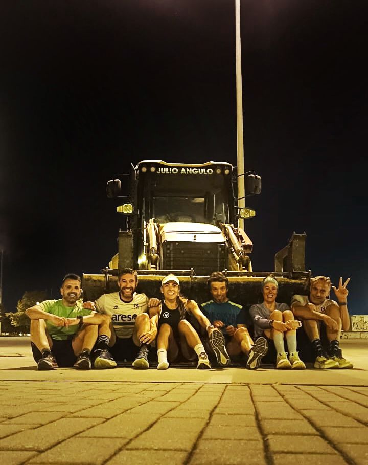 Entrenos con alegría !!!
<a href="/Aresol_ER/">Aresol Renovables</a> #LacarteDental <a href="/crownsportnutri/">Crown Sport Nutrition</a> <a href="/gonzalezehijos/">Gruas GonzalezeHijos</a> <a href="/BujarrabalAses/">Bujarrabal Asesores</a> <a href="/pimiento_negro/">Pimiento Negro</a> #CRT #desde2009 haciendo #triatlon con <a href="/lariojaturismo/">La Rioja Turismo</a> y <a href="/LogronoDeporte/">Logroño Deporte</a>